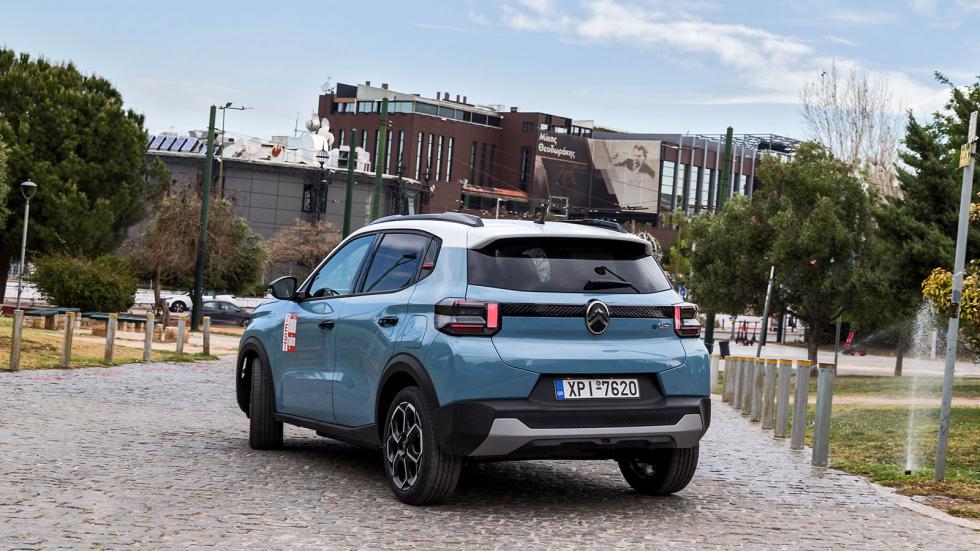 Ο ηλεκτροκινητήρας των 113 ίππων και 120 Nm ροπής ρίχνει βάρος στην προοδευτικότητα και τη γραμμική απόδοση, ωστόσο οι ενδιάμεσες επιταχύνσεις αποδείχτηκαν υπεραρκετές για να προσπεράσουμε λεωφορεία, 